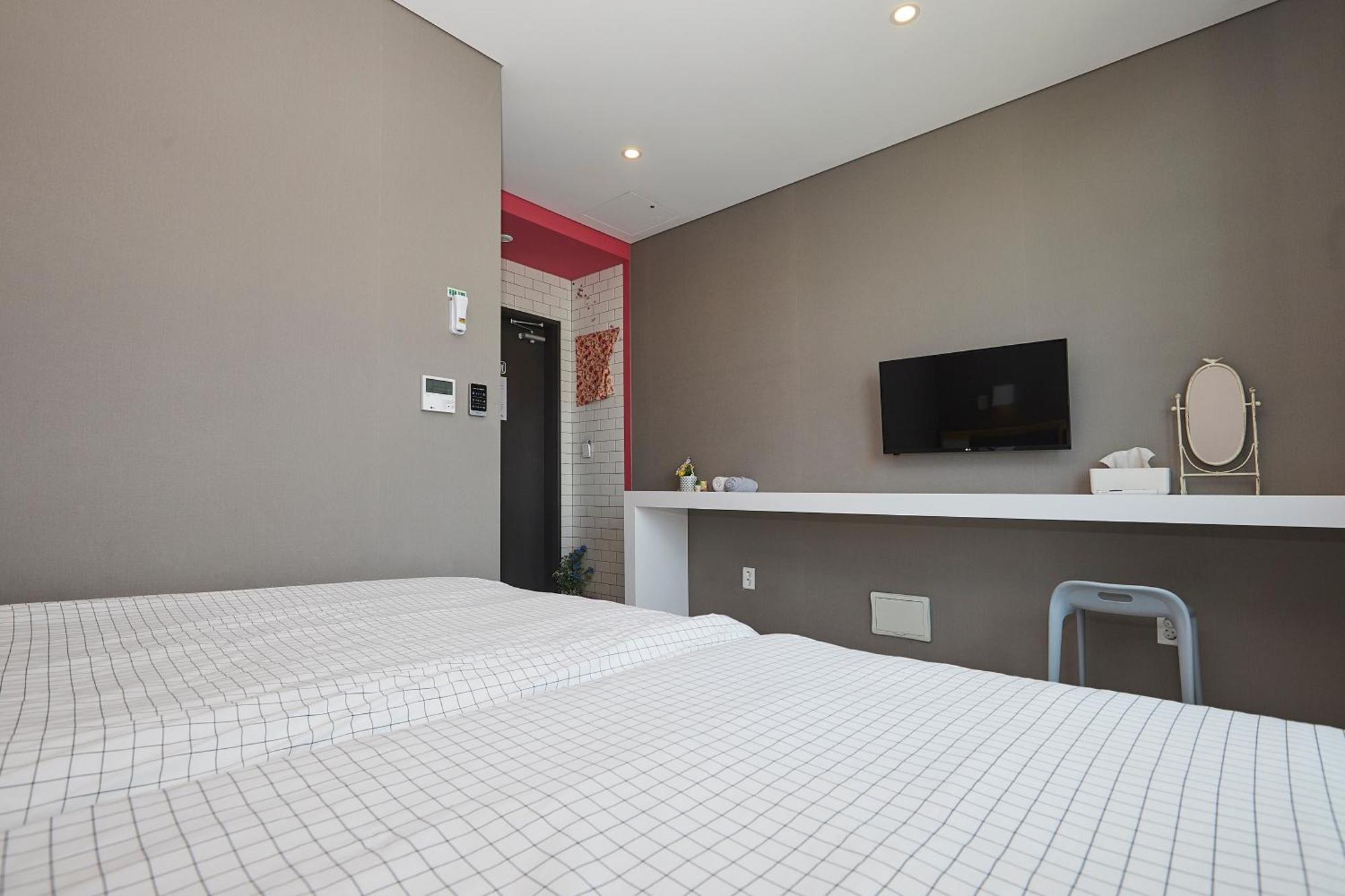 Red-Lighthouse Guest House Sokcho Habitación foto