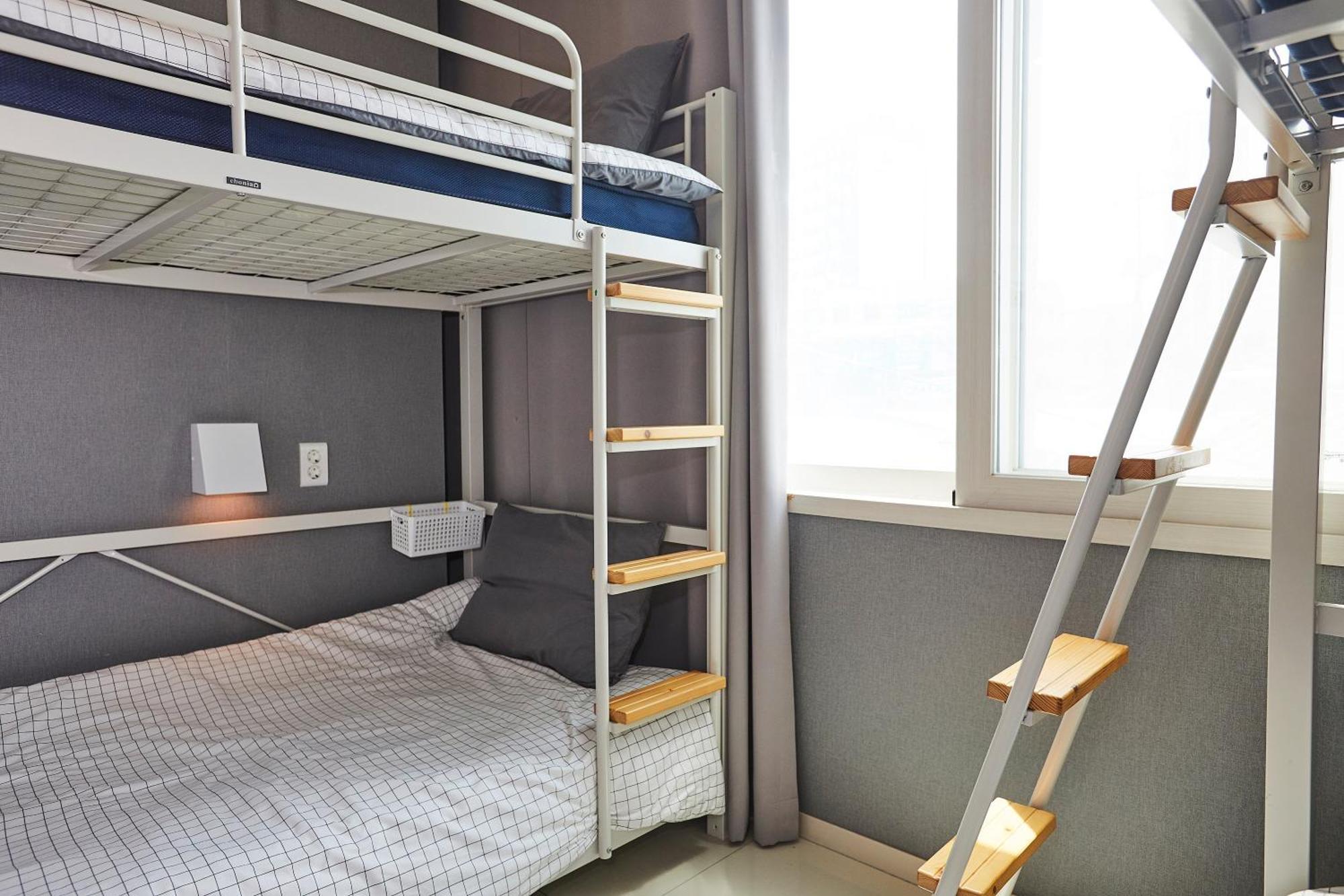Red-Lighthouse Guest House Sokcho Habitación foto