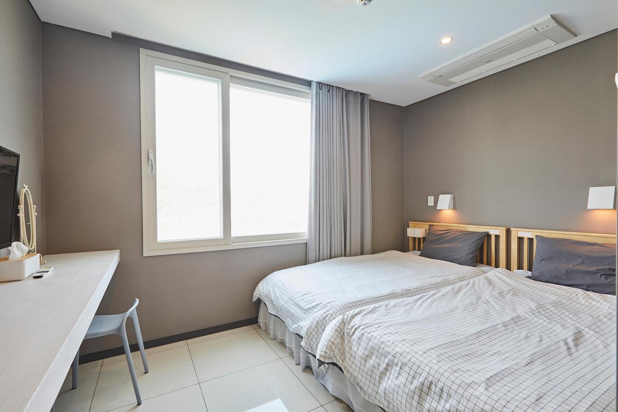 Red-Lighthouse Guest House Sokcho Habitación foto